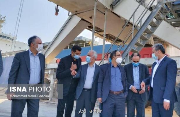 بازدید وزیر جهاد كشاورزی از روند تخلیه نهاده ها در بندر شهید رجایی